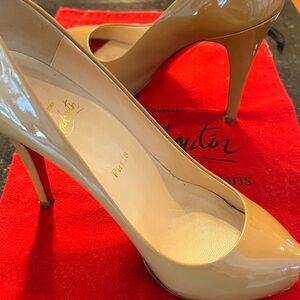 Christian Louboutin Nude Patent Leather Heels Size 36